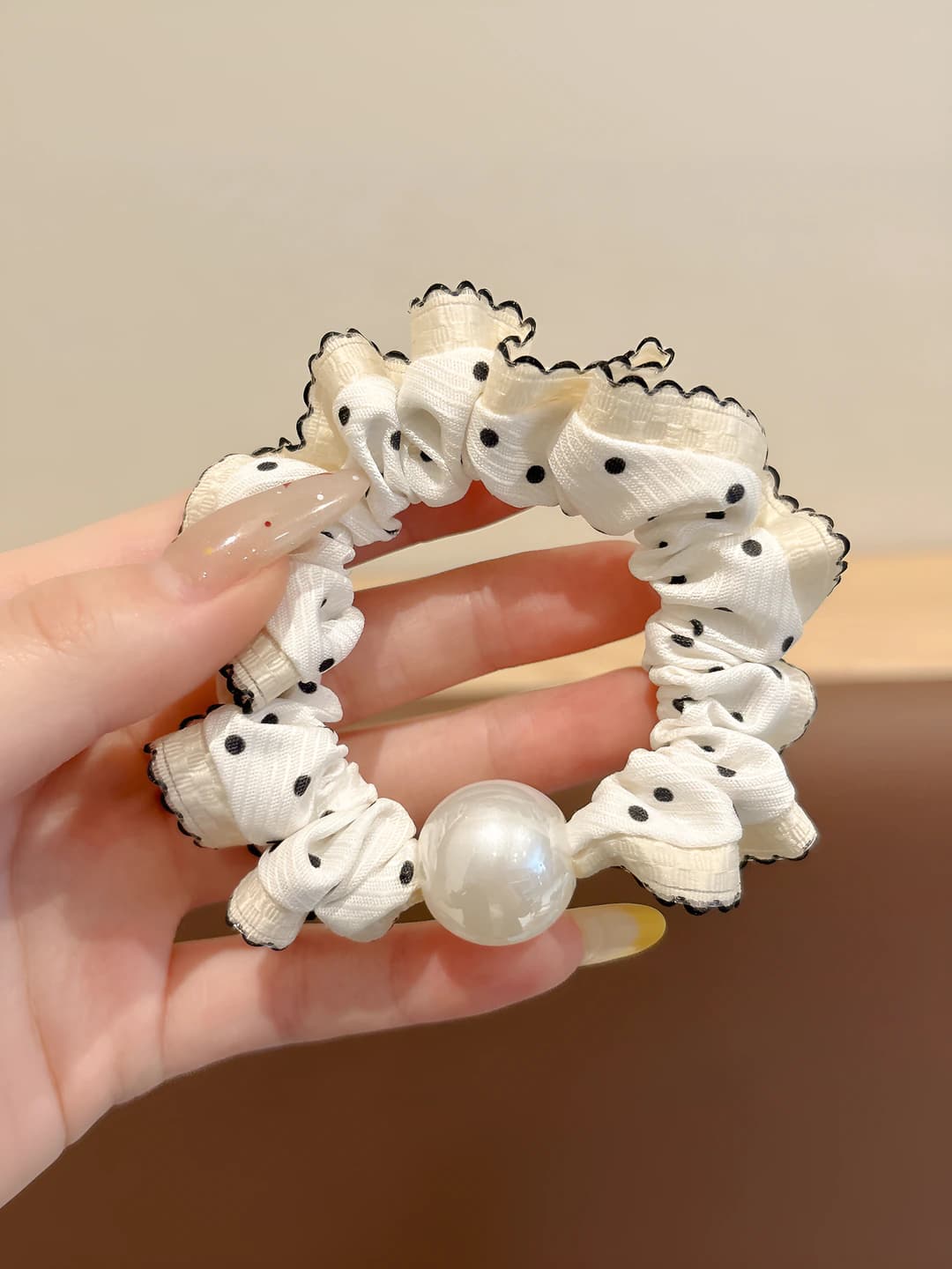 4# White with black polka dots, ~7 cm