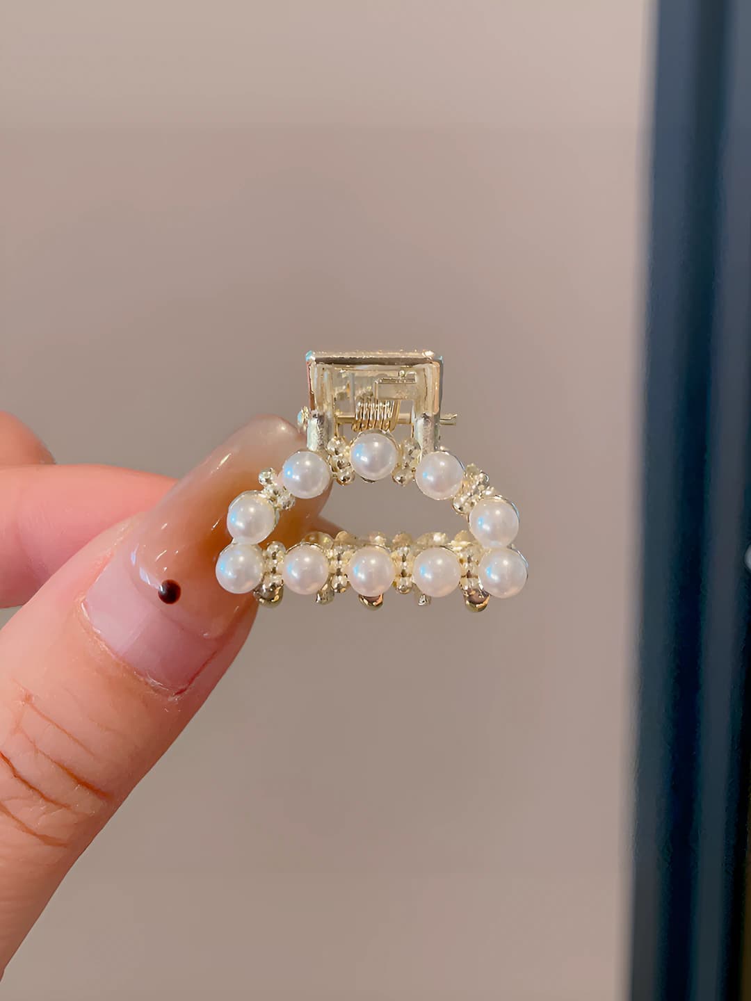 2# Letter D, full pearl (2cm)