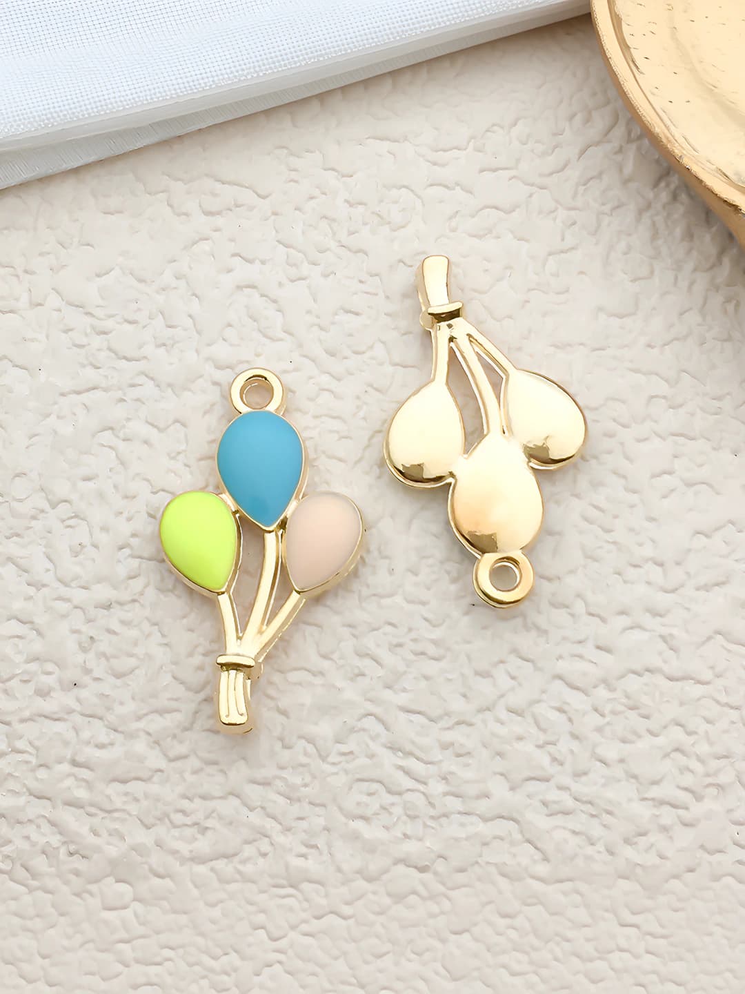 1 pc Light blue balloon 13x33mm-0.9g