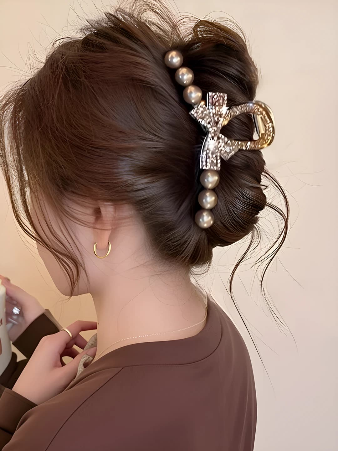 Champagne rhinestone bow clip