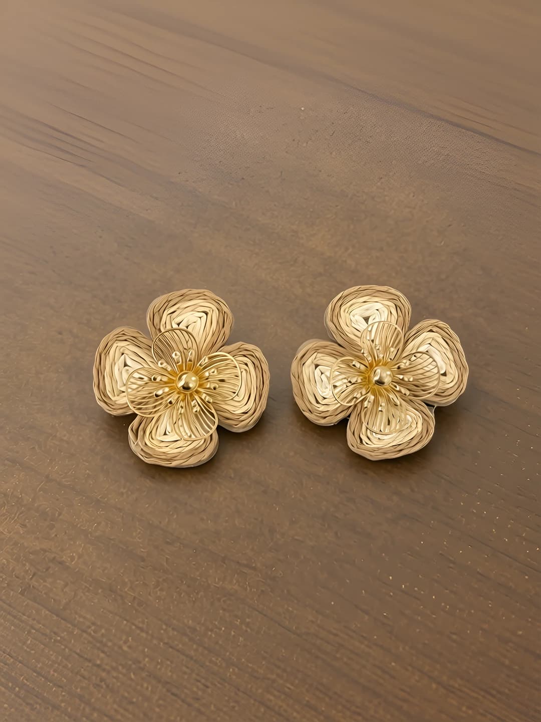 Coffee 4-petal flower studs