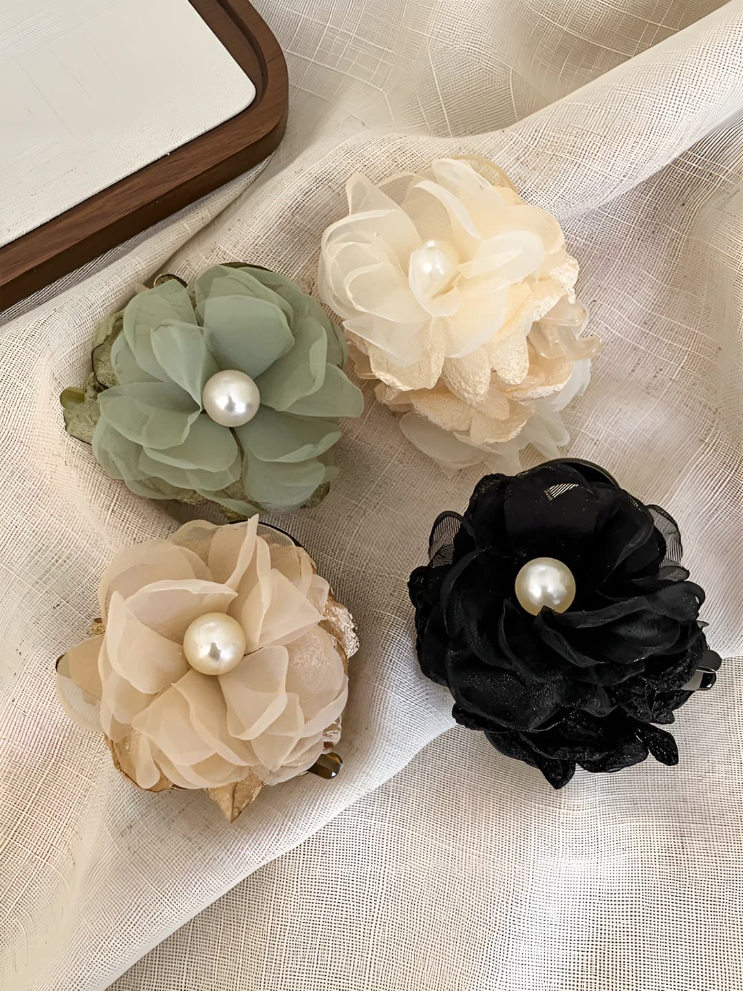 Women's 2026 mesh flower pearl hair clips, French style, comfortable claw clip