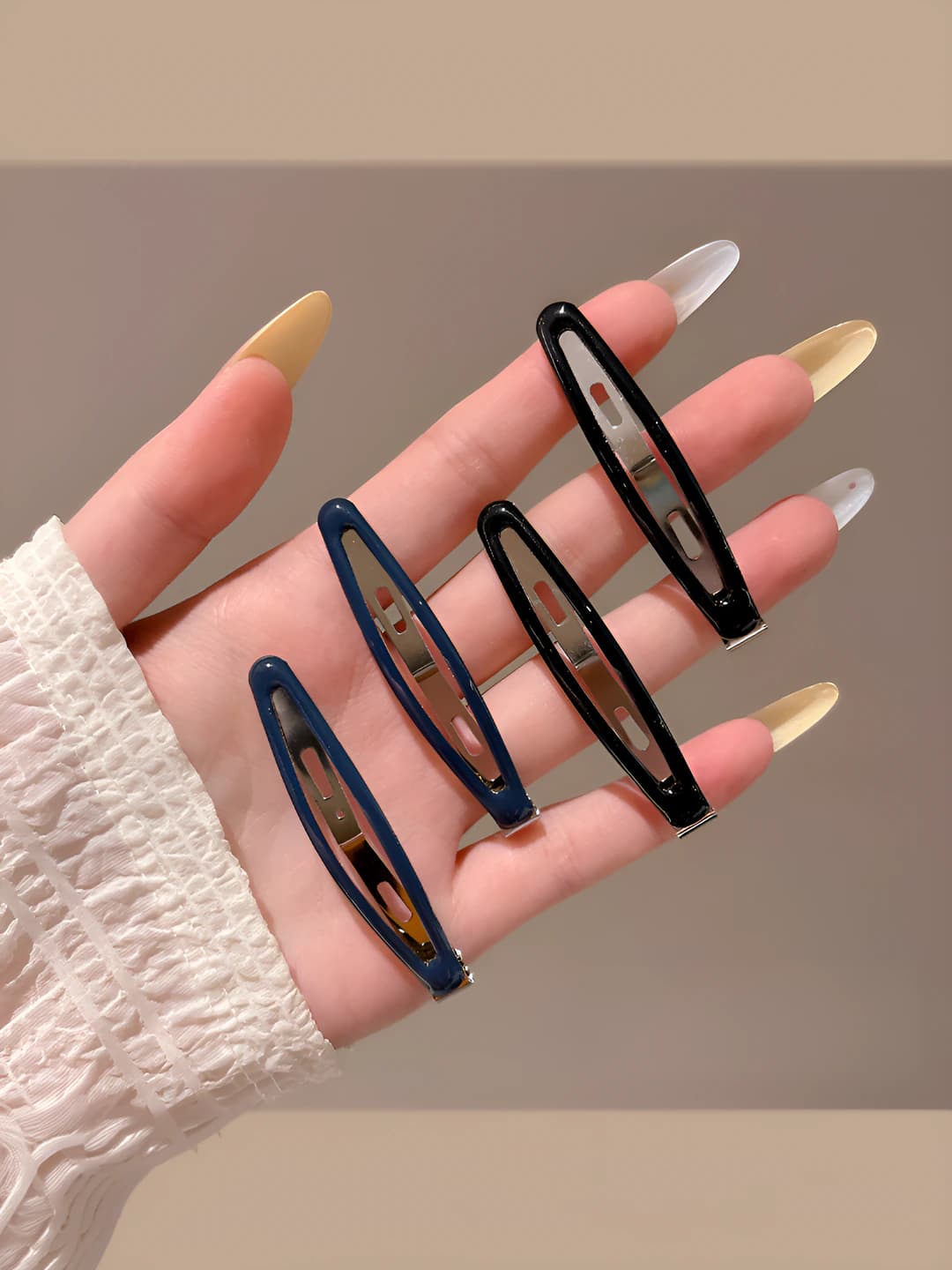Black, 4 pcs