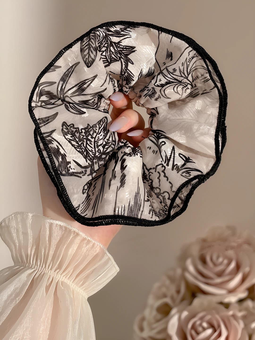 1# Printed ruffle hair tie 15 cm