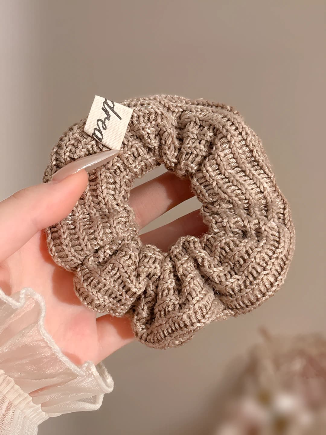 Milk yarn knitted hair tie, 10 cm