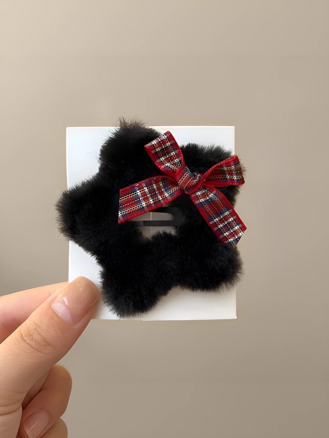 1# Black fluffy star hair clip