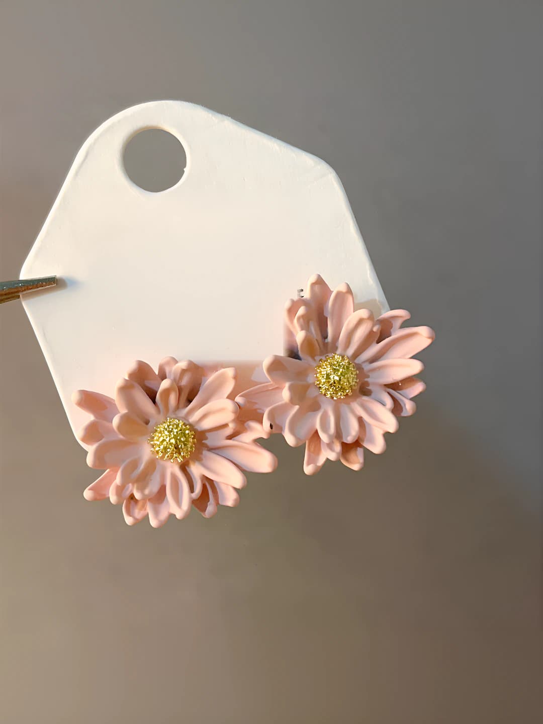 47# Silver - Pink - Daisy