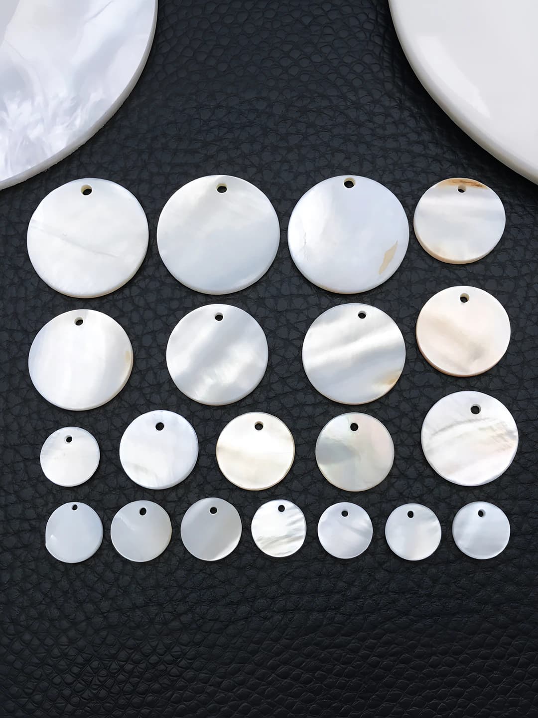 Natural freshwater shell round disc charms/pendant findings for women