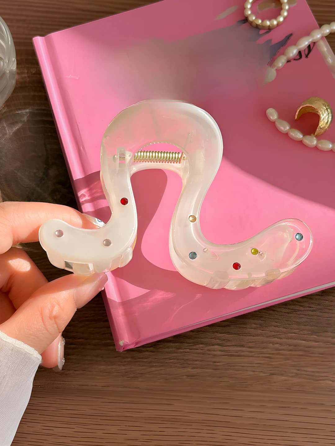 J-shaped hair clip