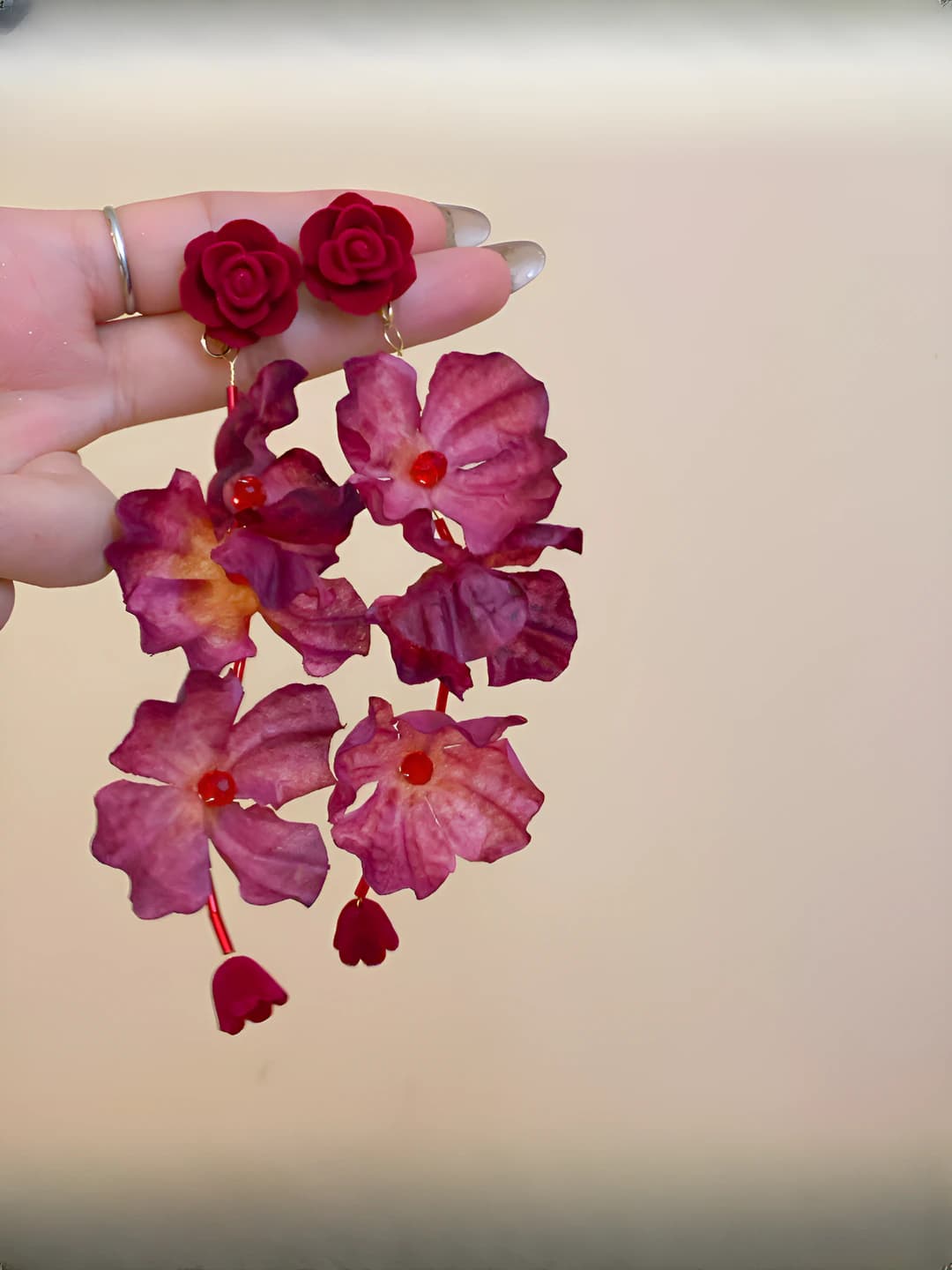 52# Silver - Red flower tassel