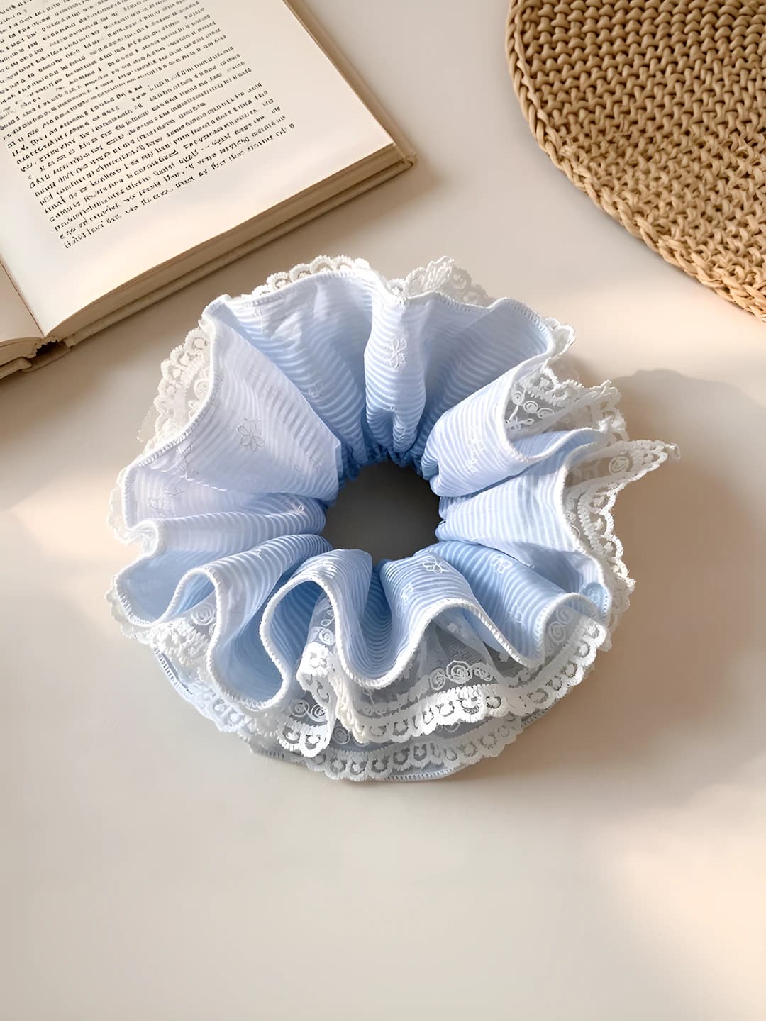 Blue lace 4-layer hair tie