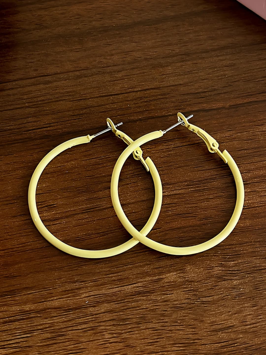 Macaron yellow big hoop ~3.9 cm
