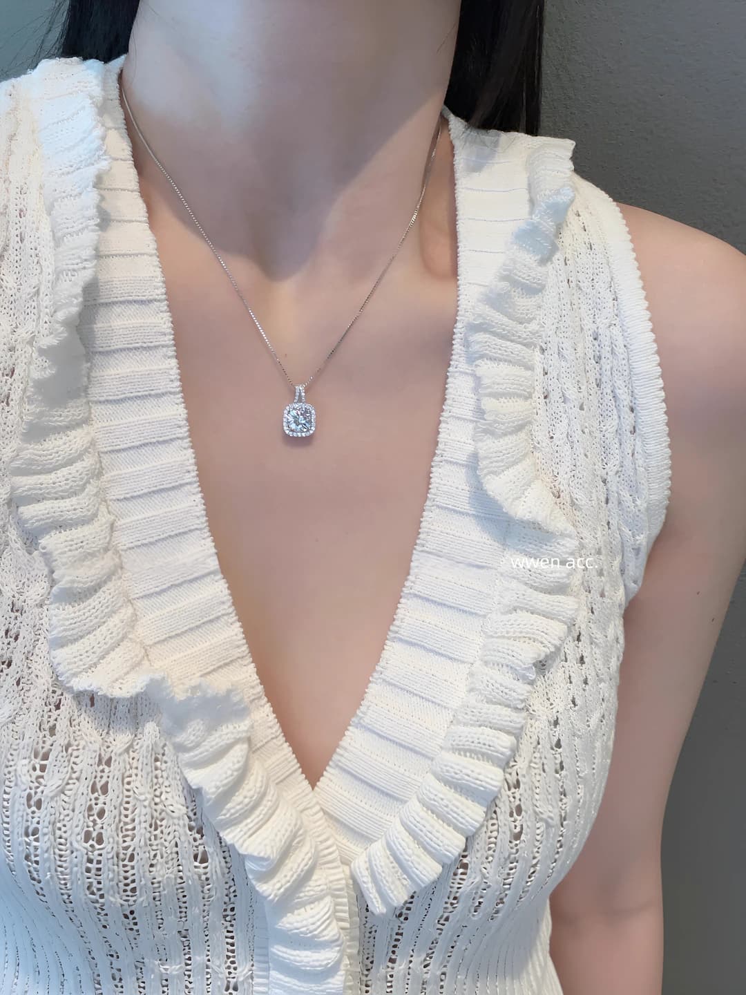Women's square zircon pendant necklace 2026, classic style, design element, 31-40 cm