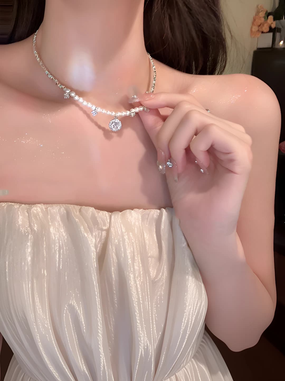 Women's beaded necklaces: chain with rhinestone and faux pearl pendant, geometric shape, 2026 style