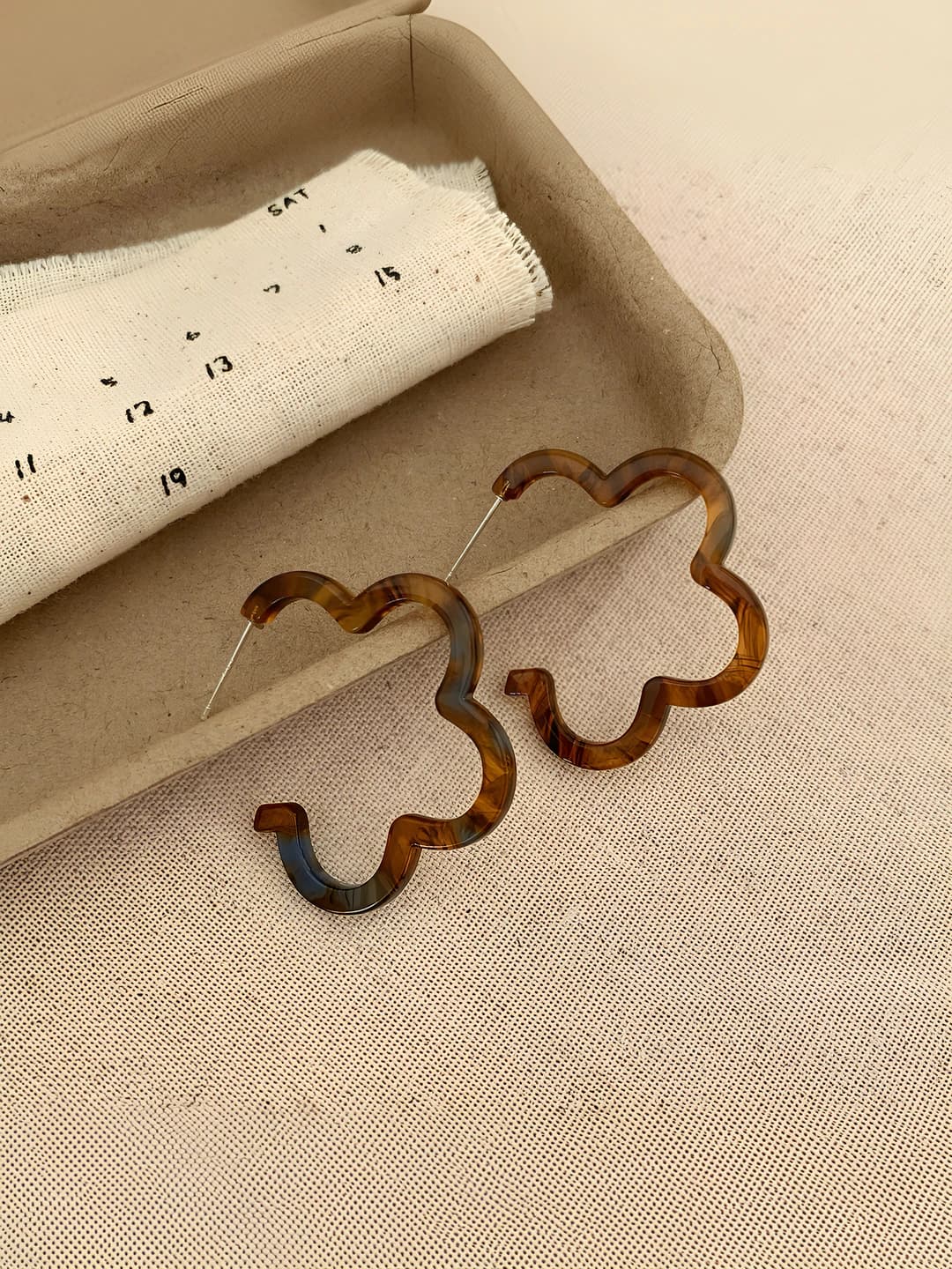 EQW020 [3.5CM] Retro gullar halqa
