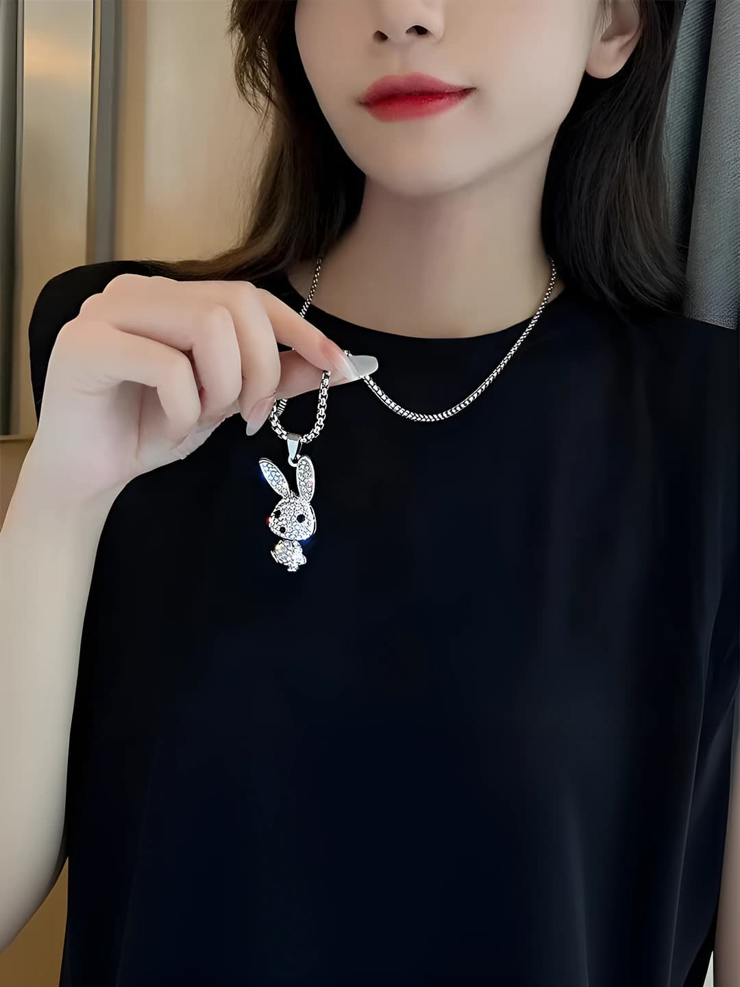 Diamond rabbit + [70cm titanium chain]