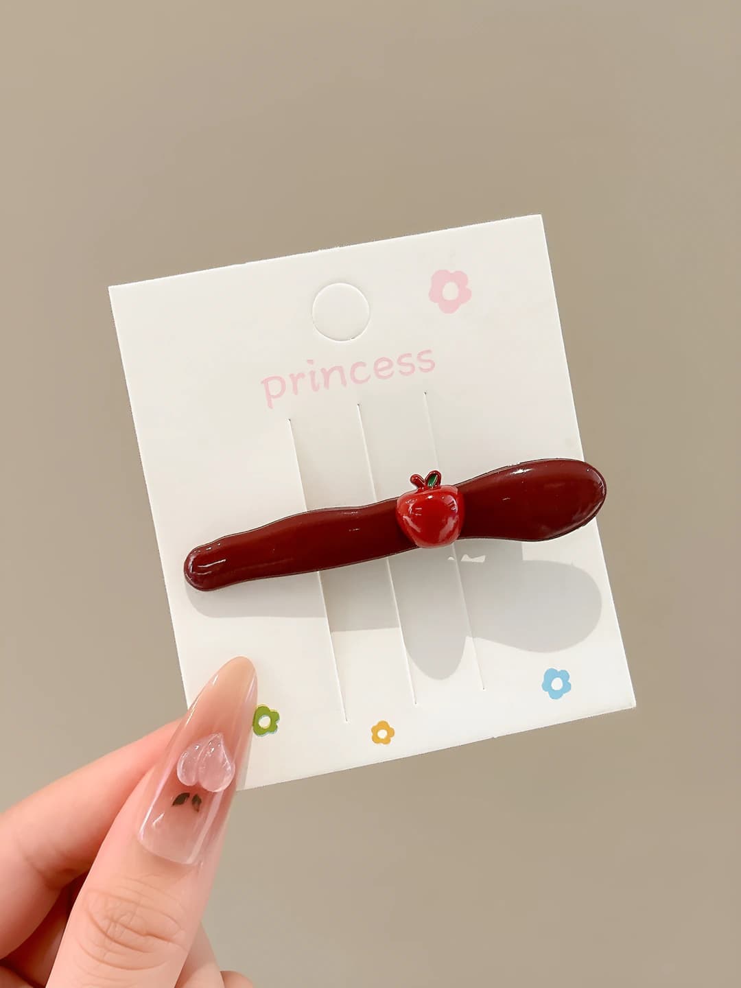 Apple-shaped clip, 6 cm