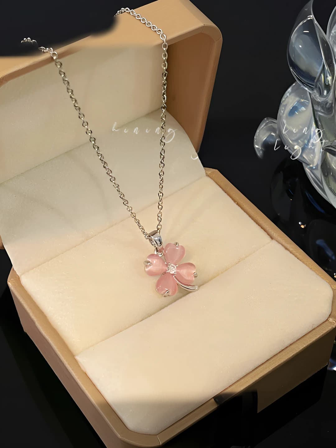 X1704-3# Silver pink cat eye clover - Titanium steel
