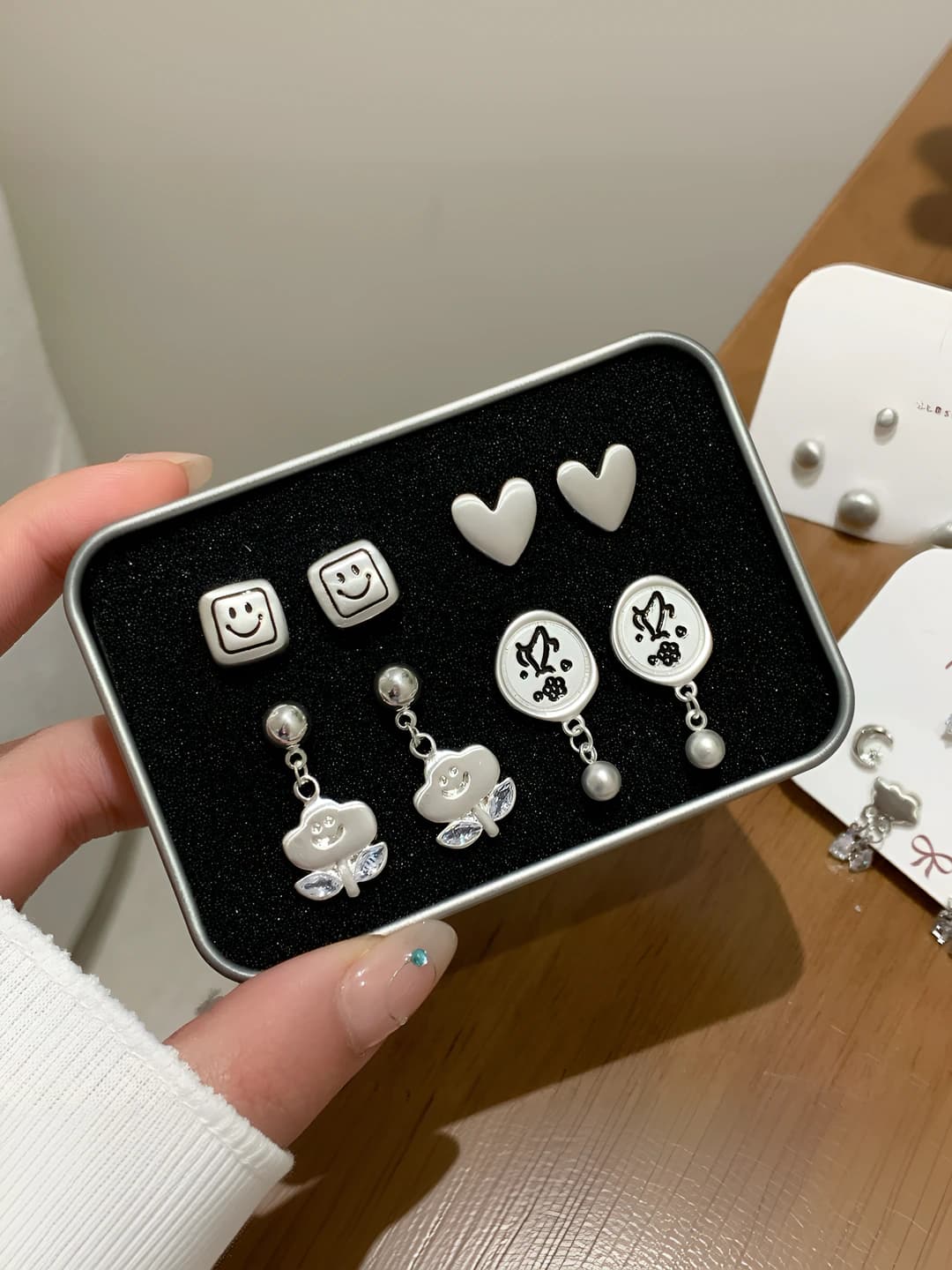Women's retro style earrings with heart, flower, star and geometric shapes, 925 silver post, silver color