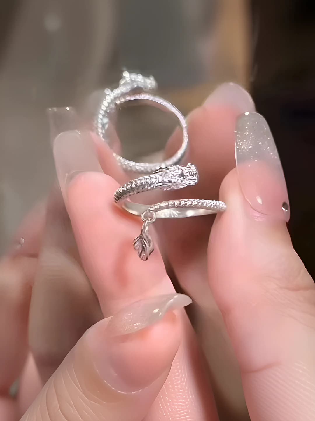 Silver-white, Dragon