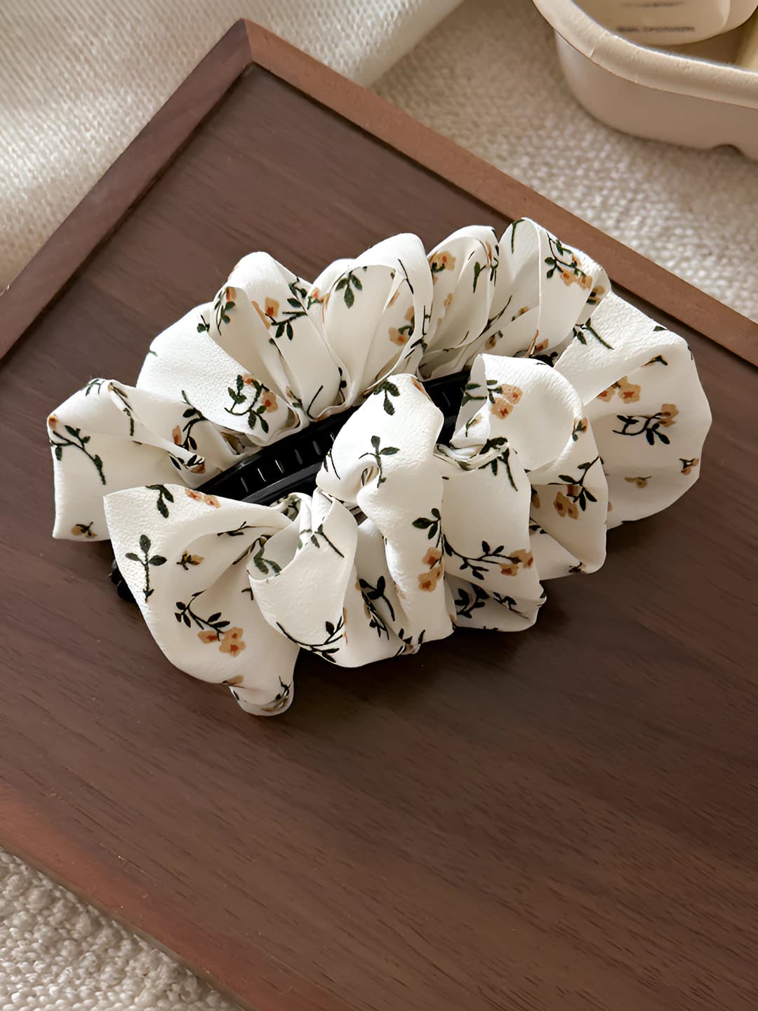 White floral banana clip