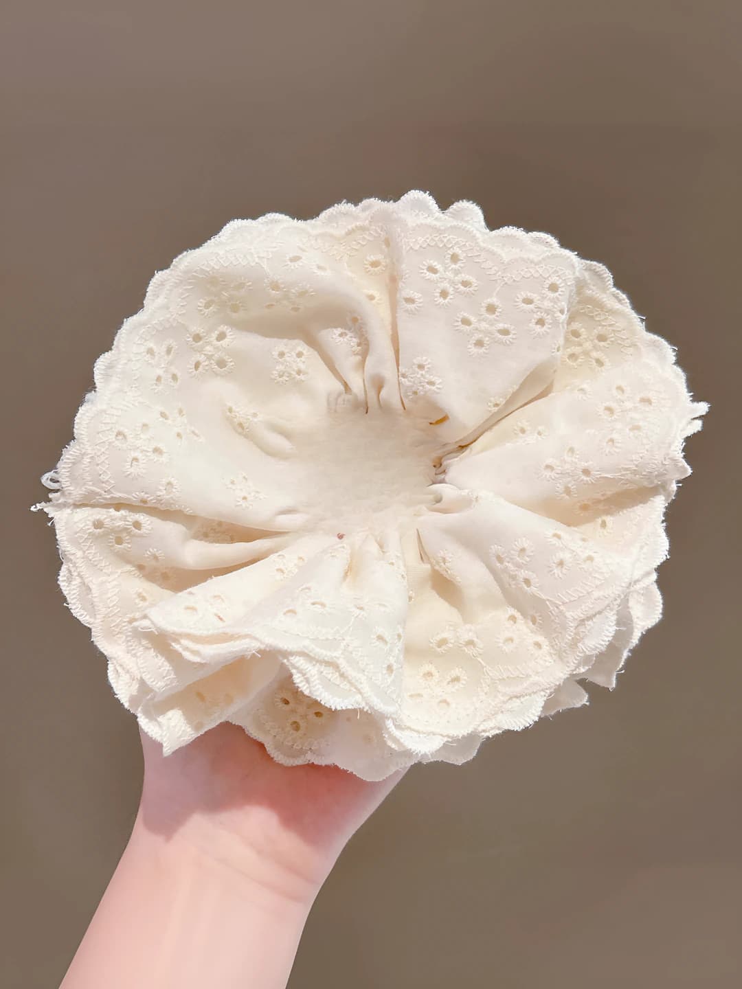 6-layer lace, off-white, 16 cm