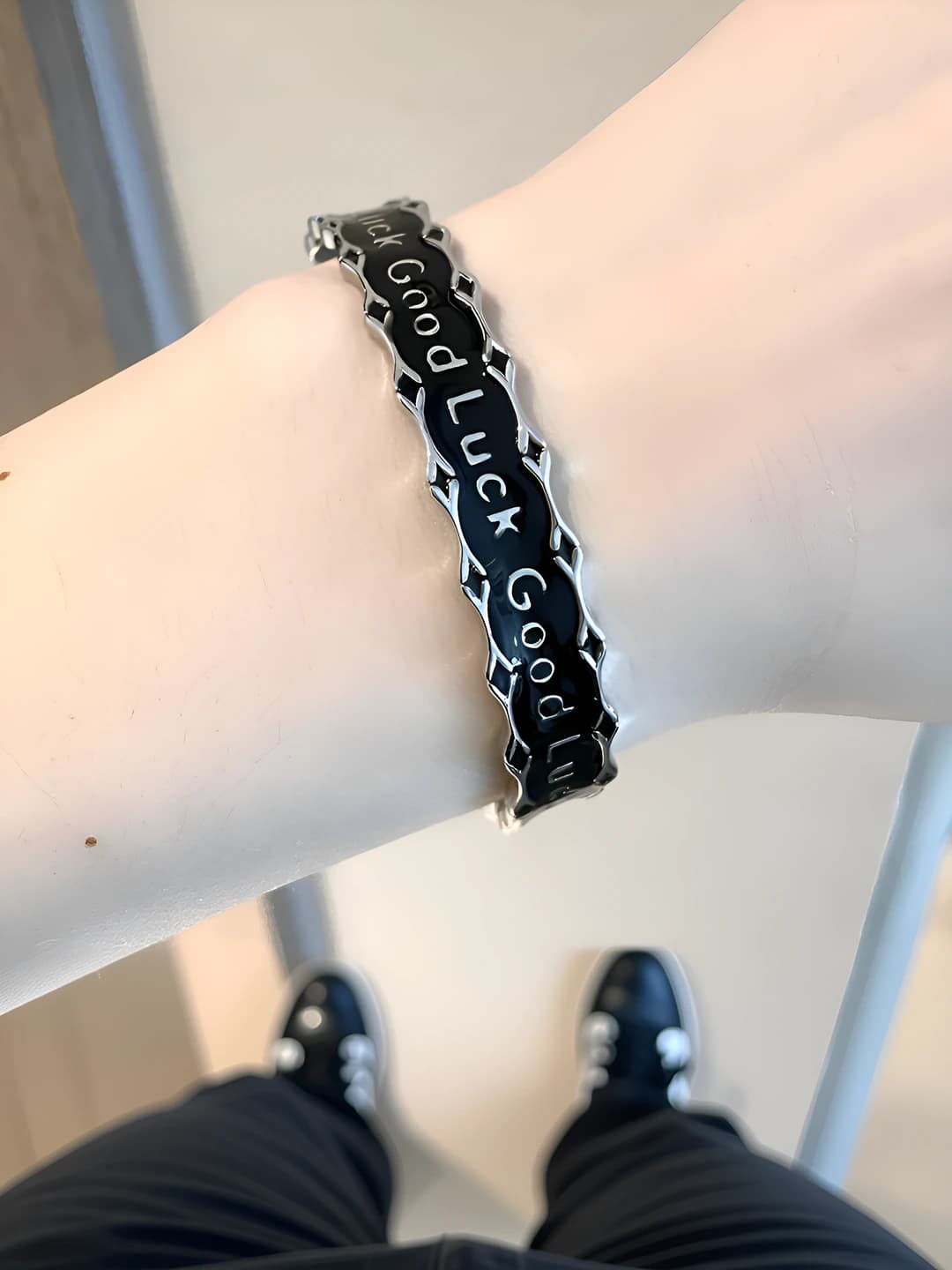 Unique design retro enamel goodlucky open bracelet