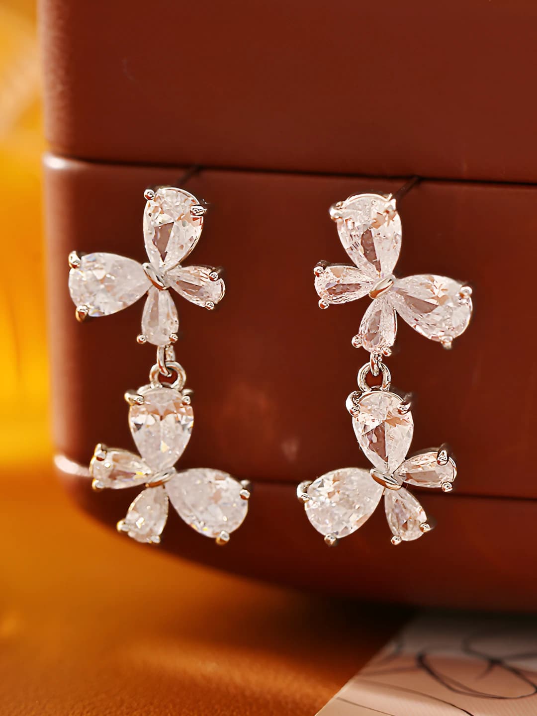 Ayollar uchun ziraklar: Butterfly zircon drop earrings, 925 kumush, haqiqiy oltin plating, kundalik uslub