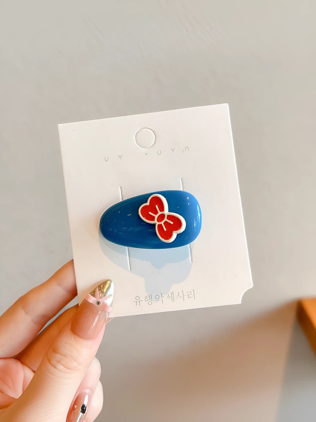 Blue small clip, 4 cm
