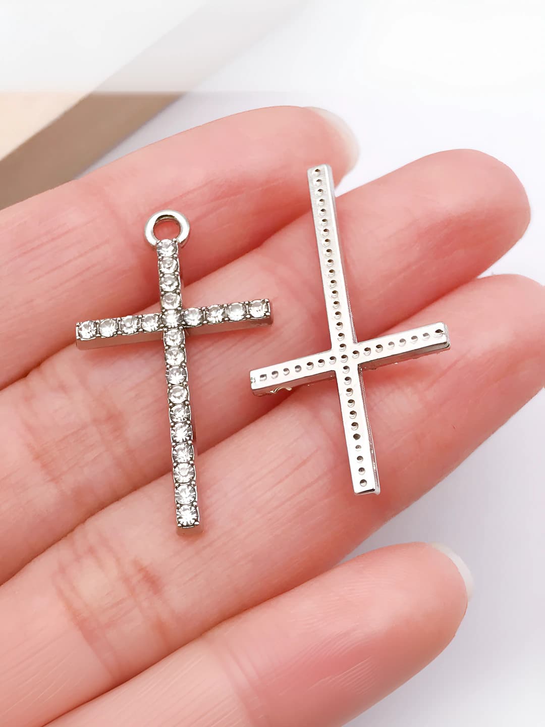 1 шт Белый бриллиант крест 30x17mm-1g