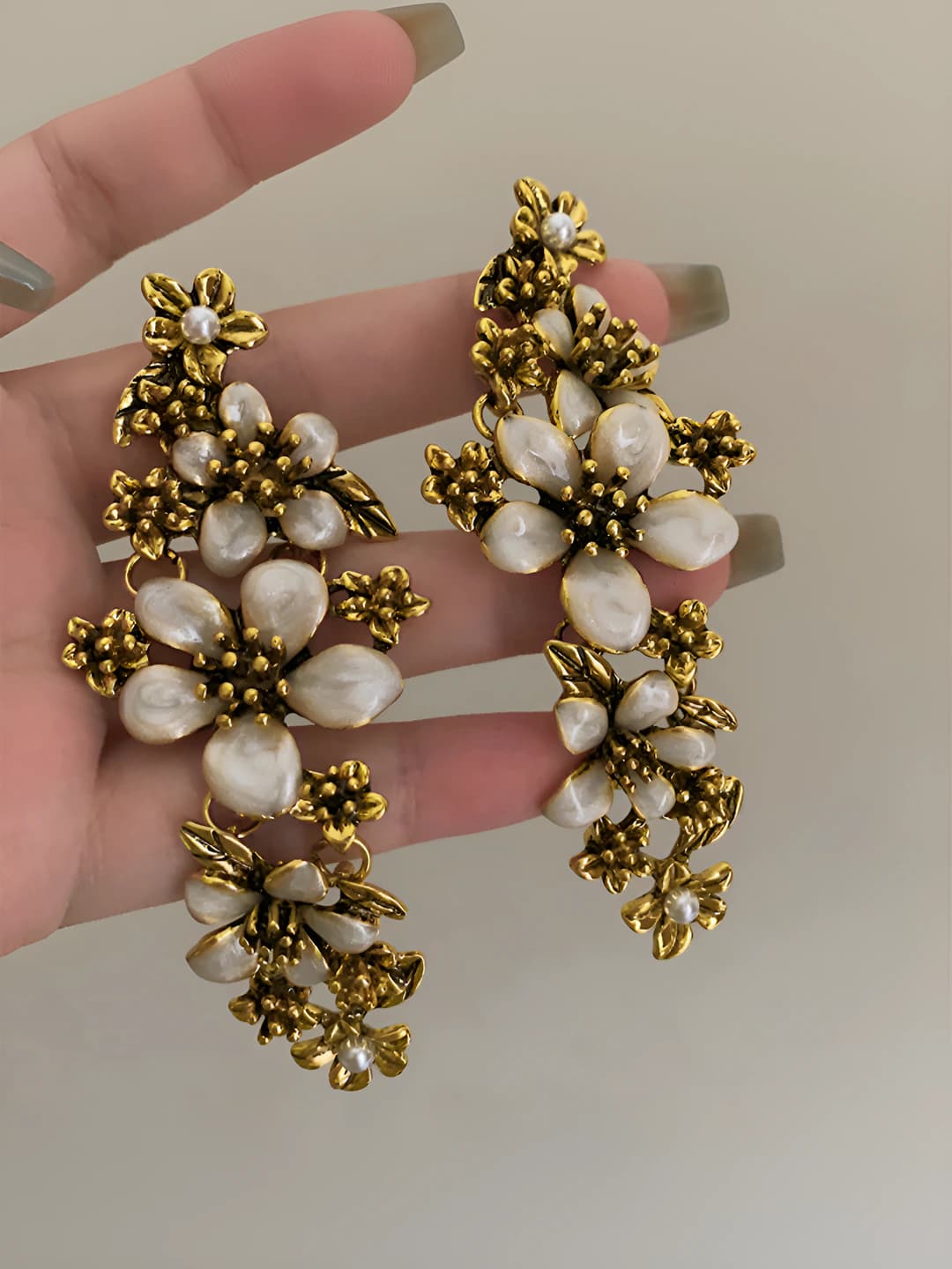 Ayollar uchun s925 moy tomchilari, gullar, barglar va marjonli fransuz uslubidagi fringlari, vintage ziraklar