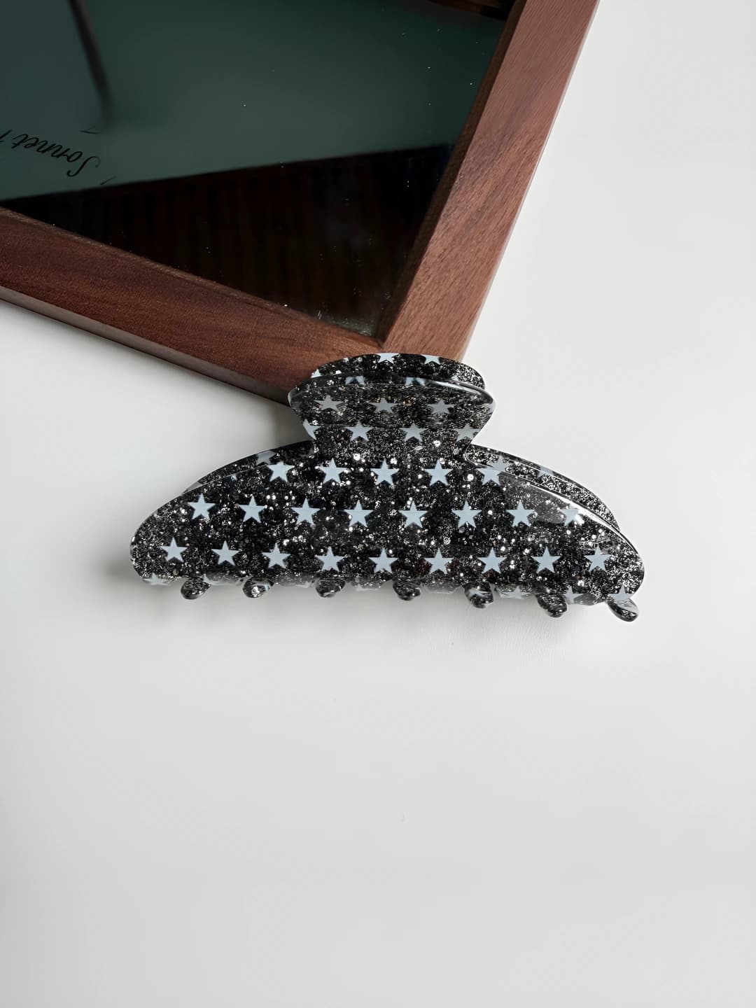 Black — hair clip