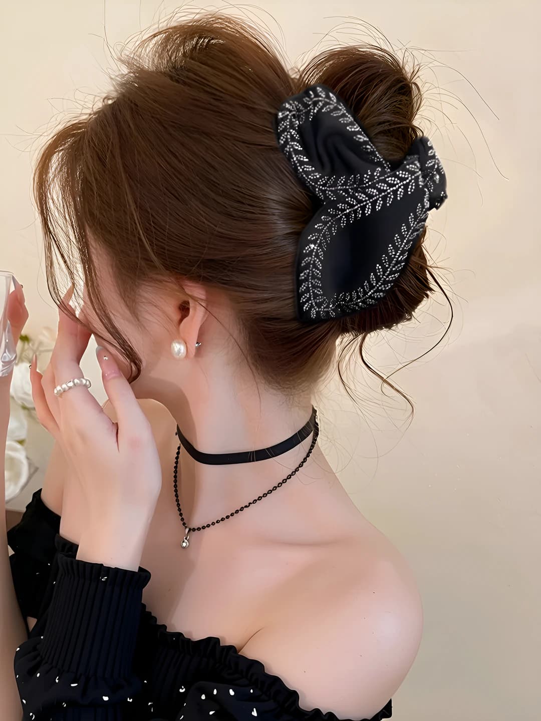 5# Black leaf triangle clip 13 cm