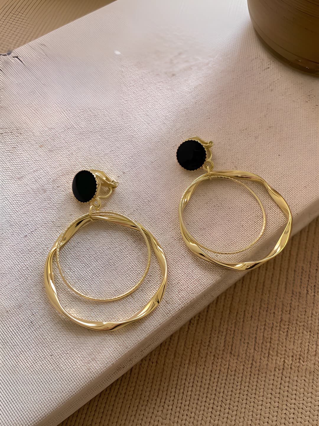 12# black large circle ear clip