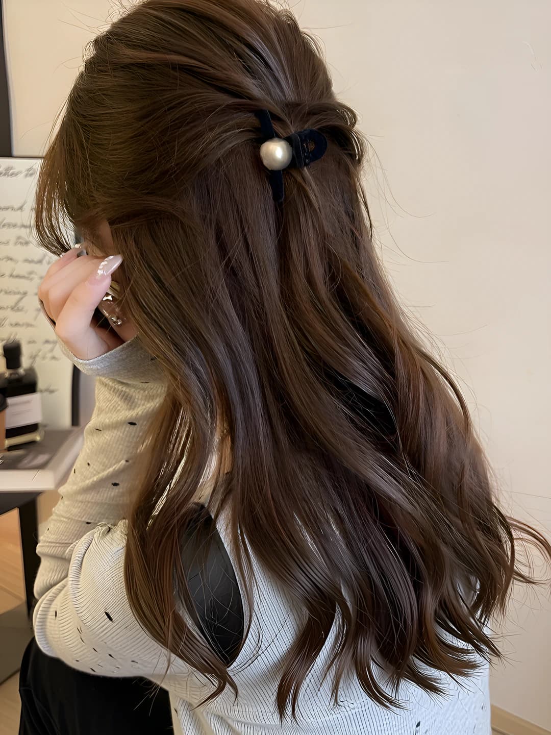 21# Champagne velvet clip ~4.5 cm