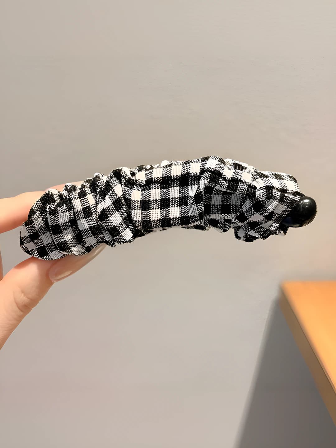 Qora-oq katak, ~10 cm