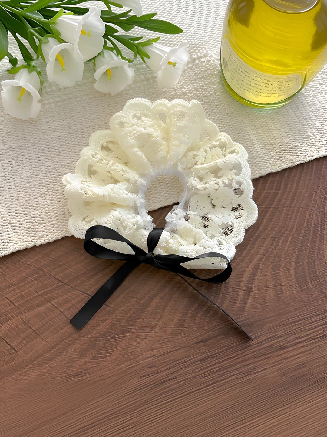 Black lace bow scrunchie