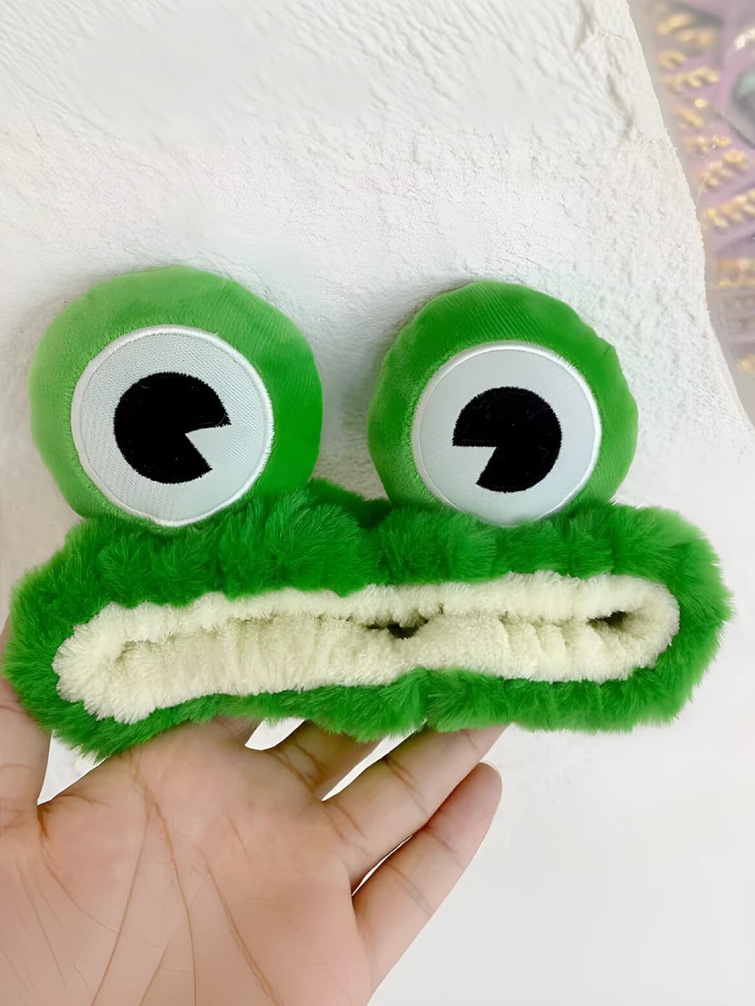1# Big eye frog headband