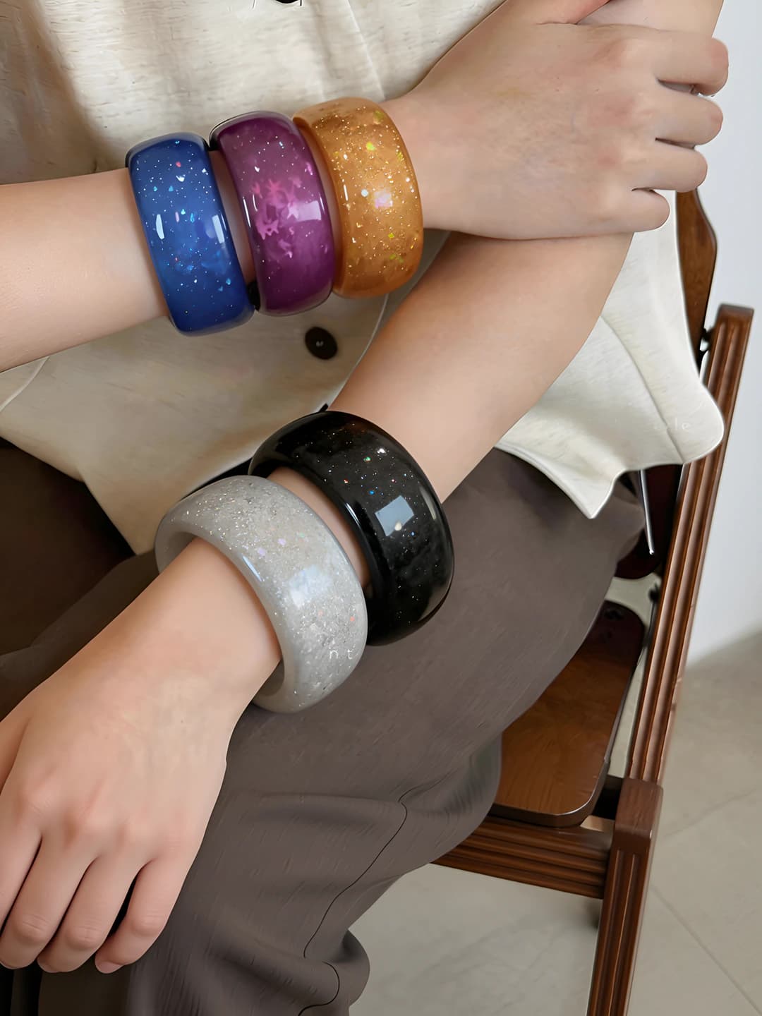 Women's colorful resin bangle bracelet, minimalist style with geometric design element