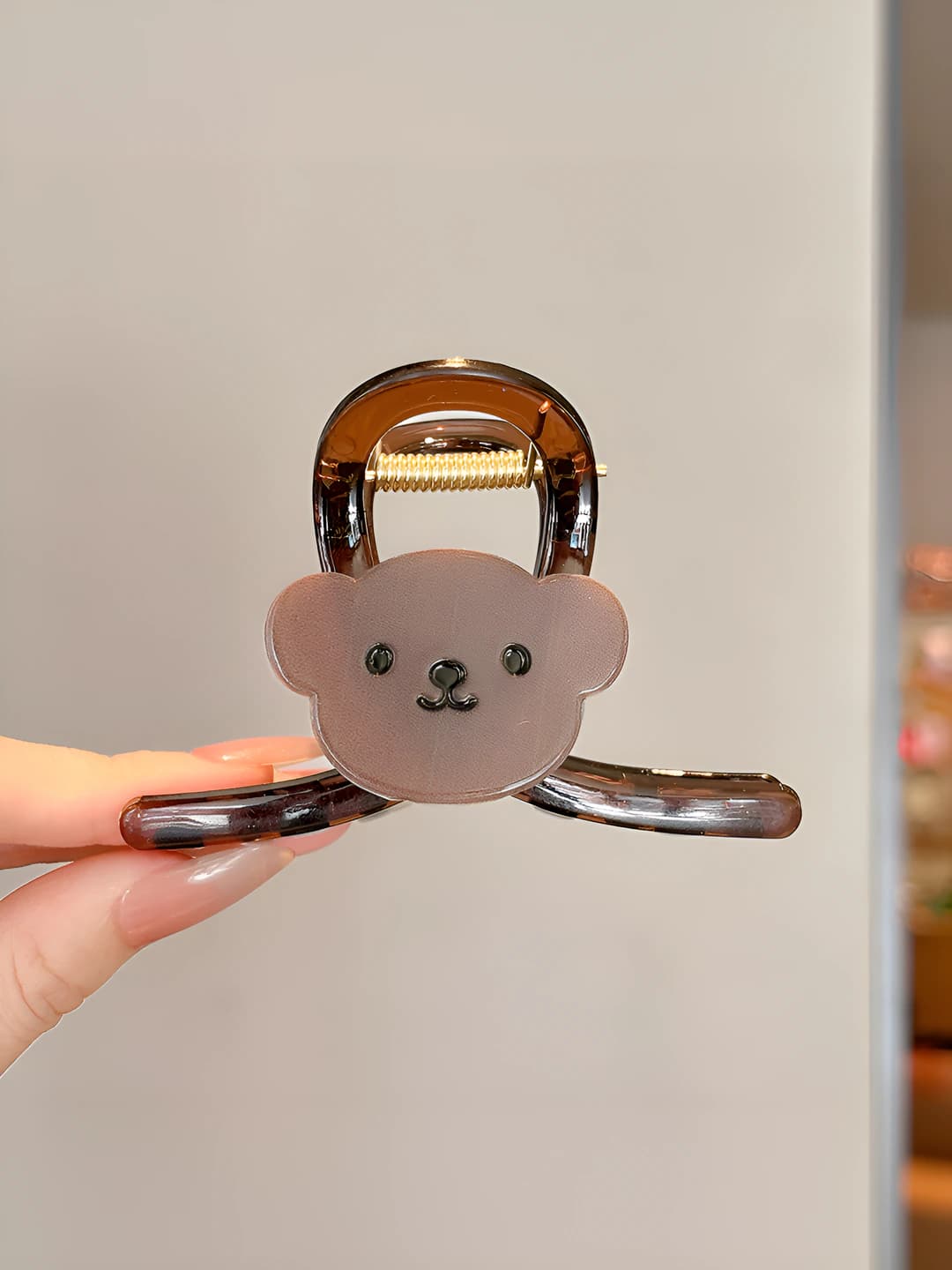 Tea Brown, Medium Bear Clip, 8 cm