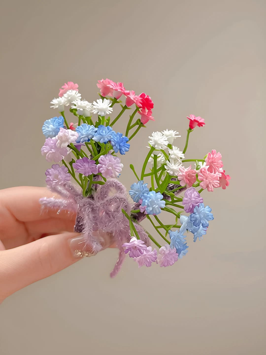 Women's hair clips and combs: handmade PC side clip in sweet style with flower design element