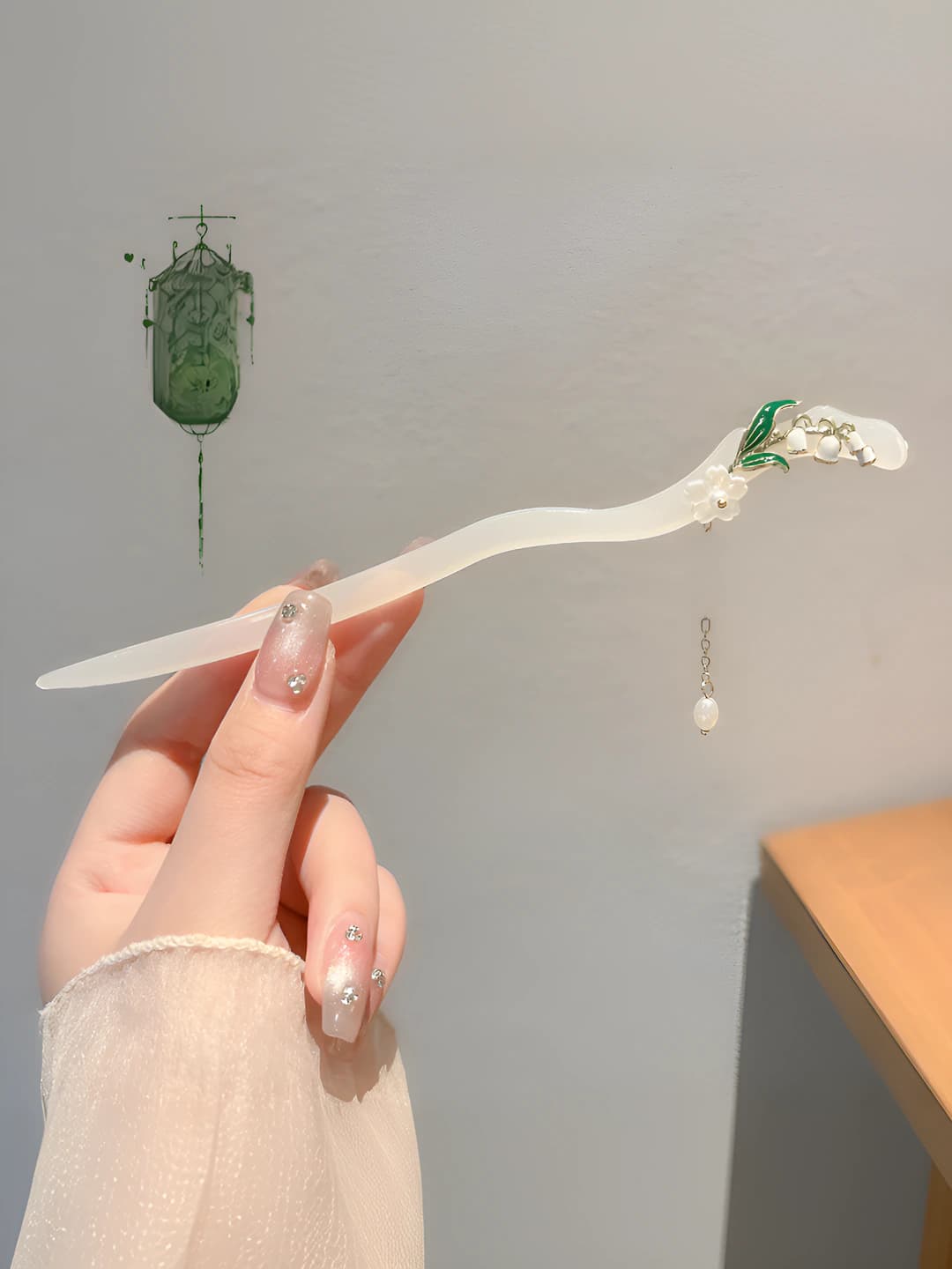 19# Lily pendant - White jade (bagged)
