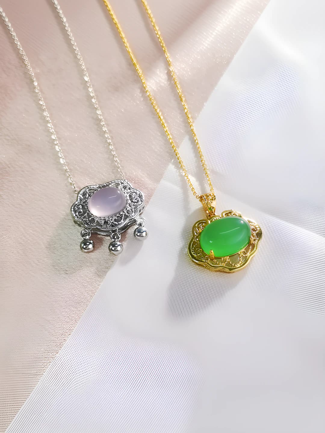Women's pendant necklace with safety lock made of natural green and pink chalcedony in new Chinese style