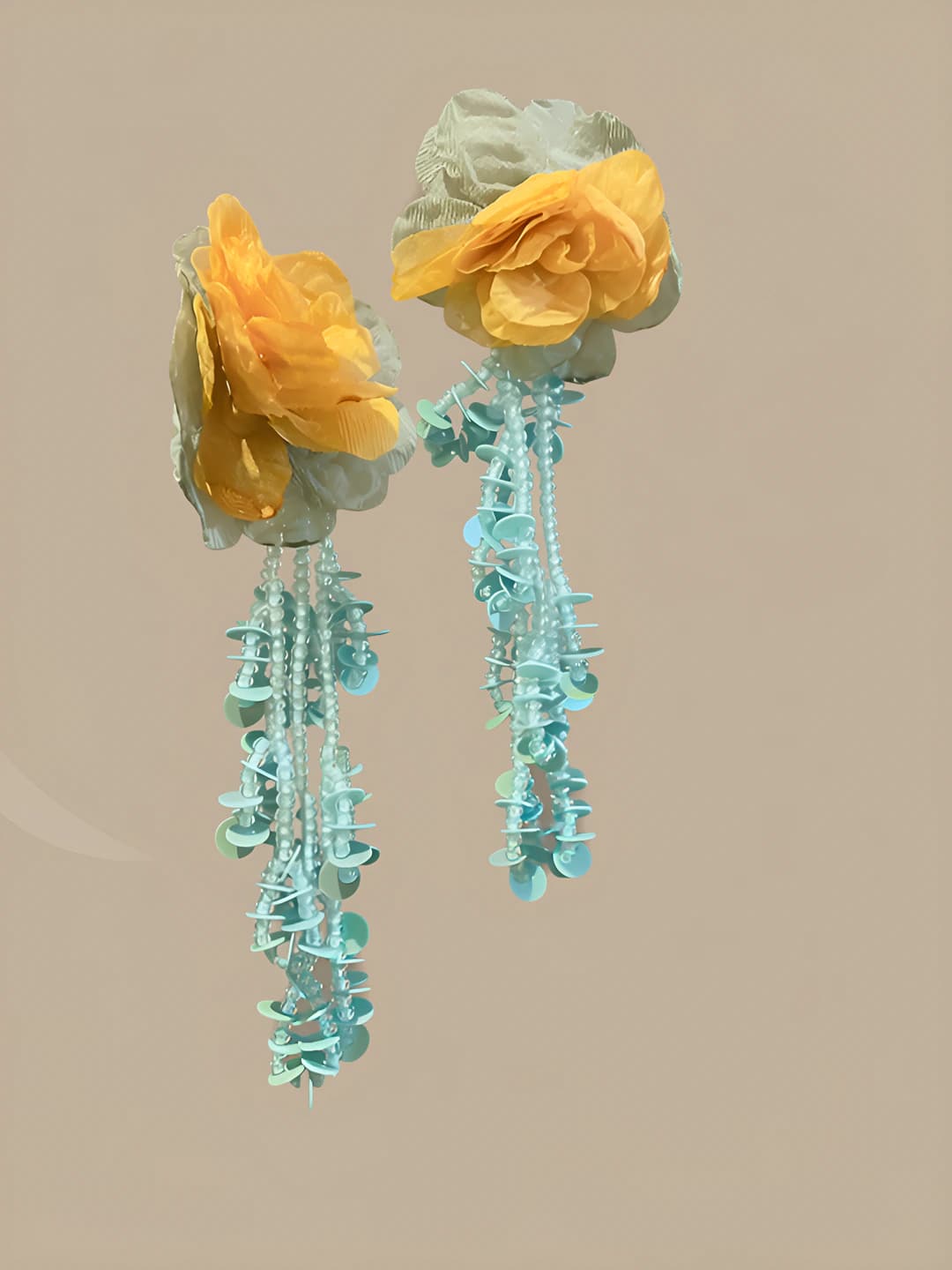 91# Silver post - Blue - Yellow flowers fringe