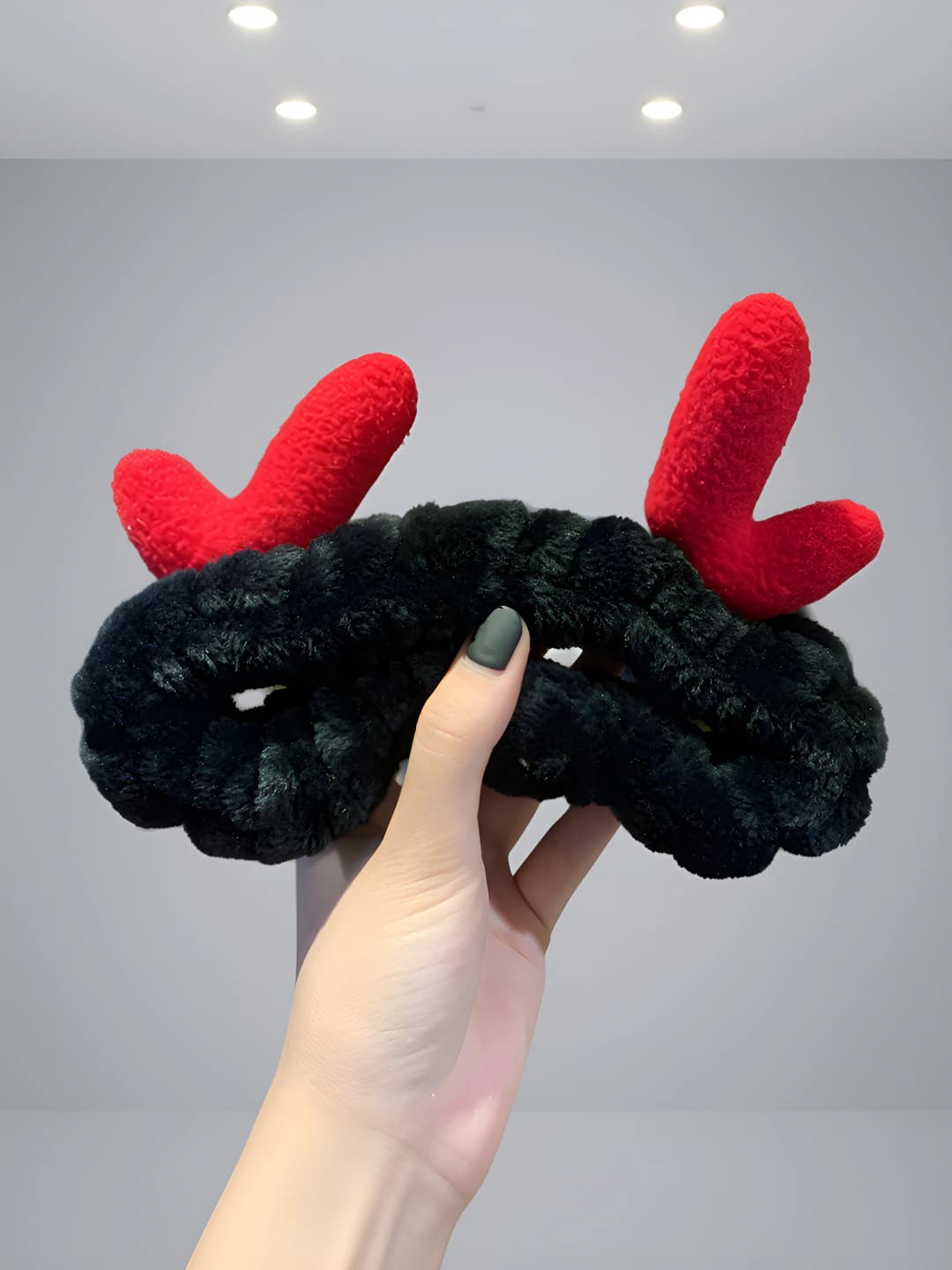 58# Kichik ajdaho, qora, ~20 cm