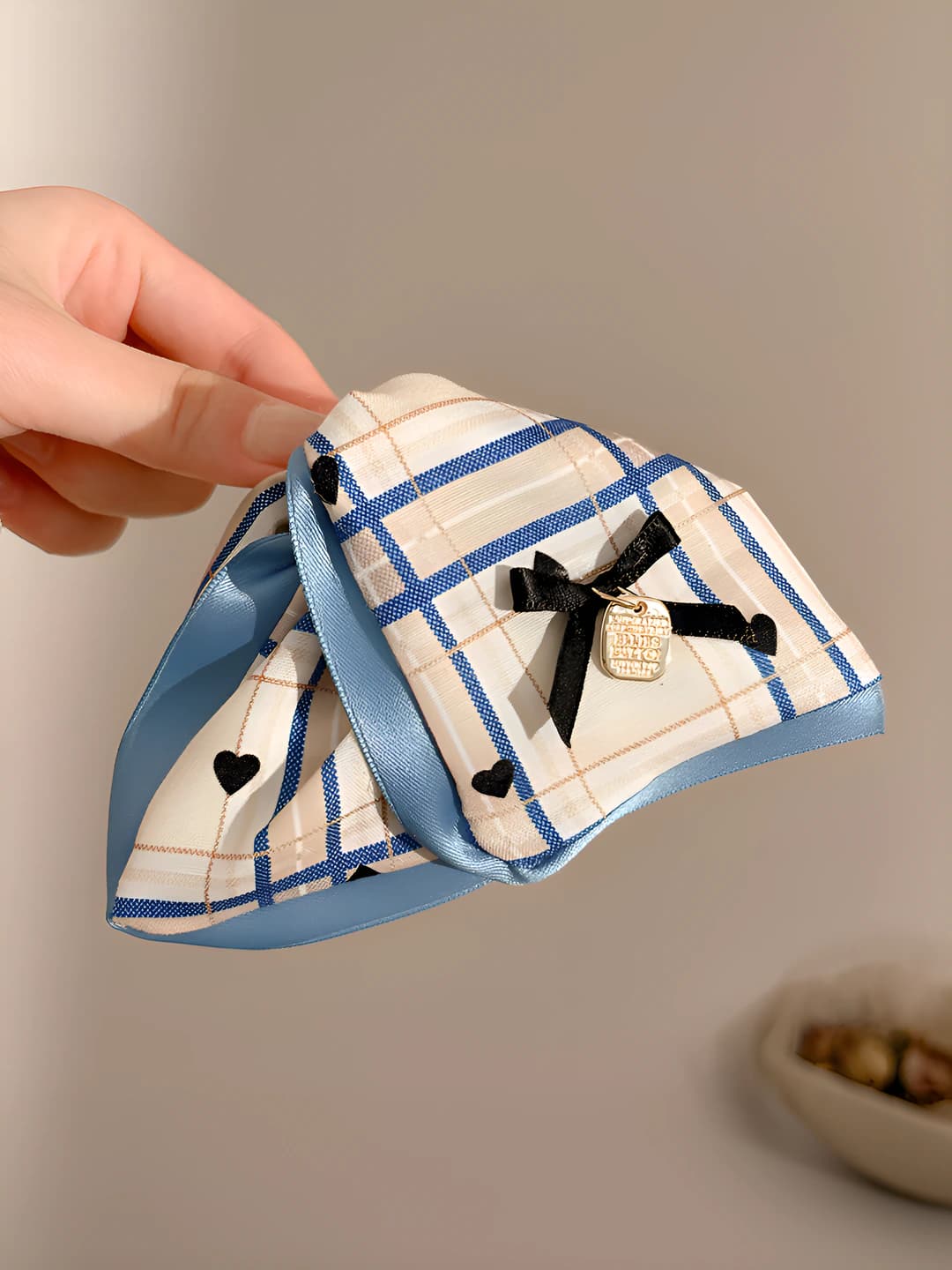 4# Khaki-blue plaid triangle claw clip ~13cm