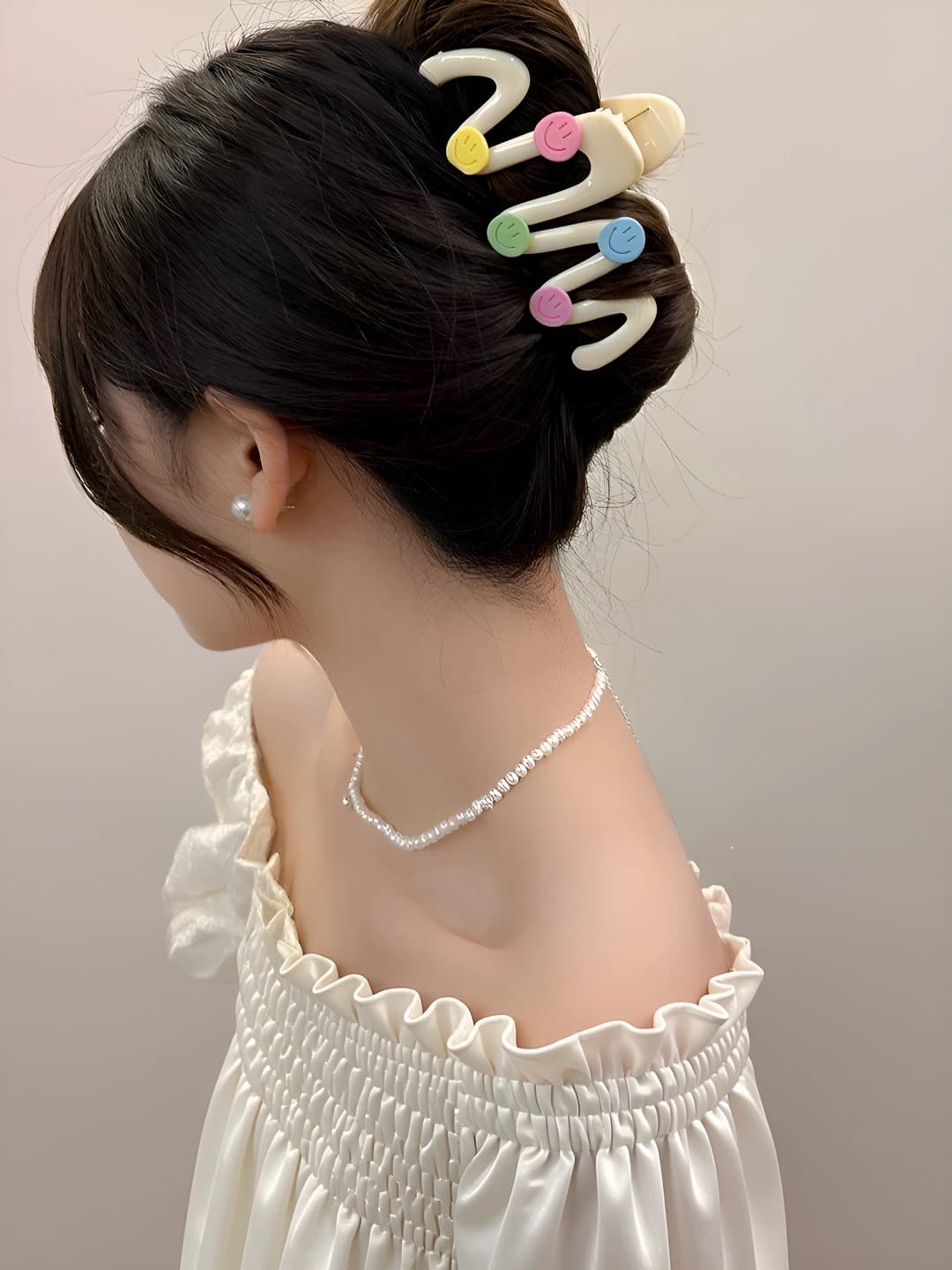 2# Beige wavy clip approx 11 cm