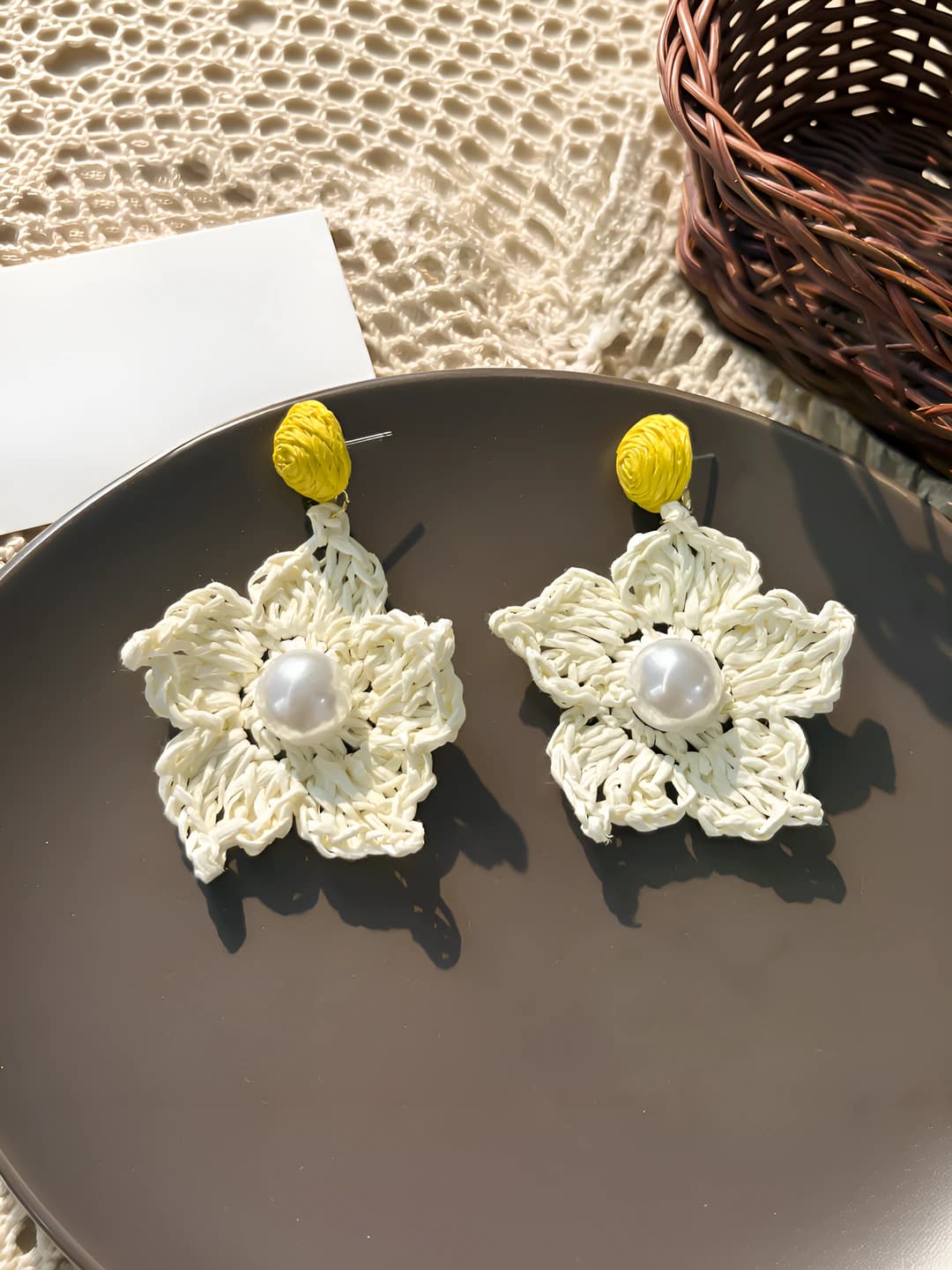 Beige woven pearl star earrings 925 silver