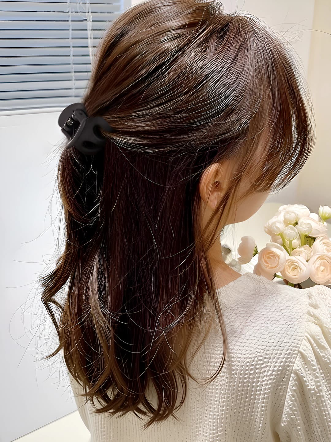 27# Black half hair clip