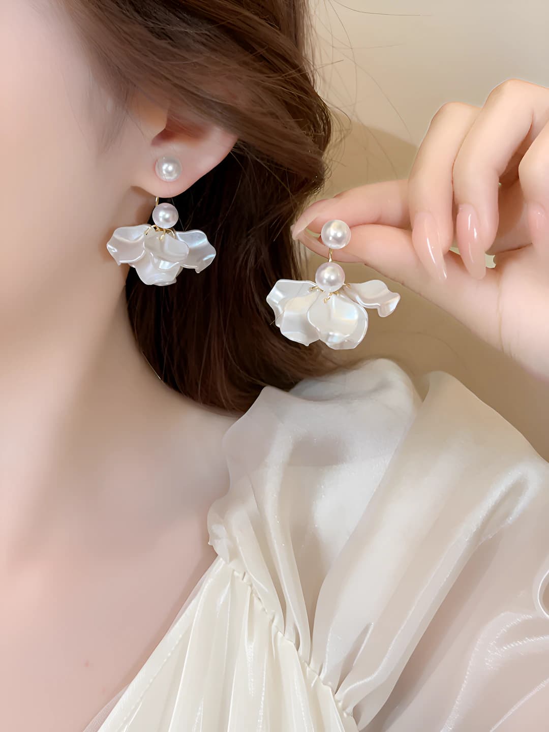 Petal stud earrings, 925 silver